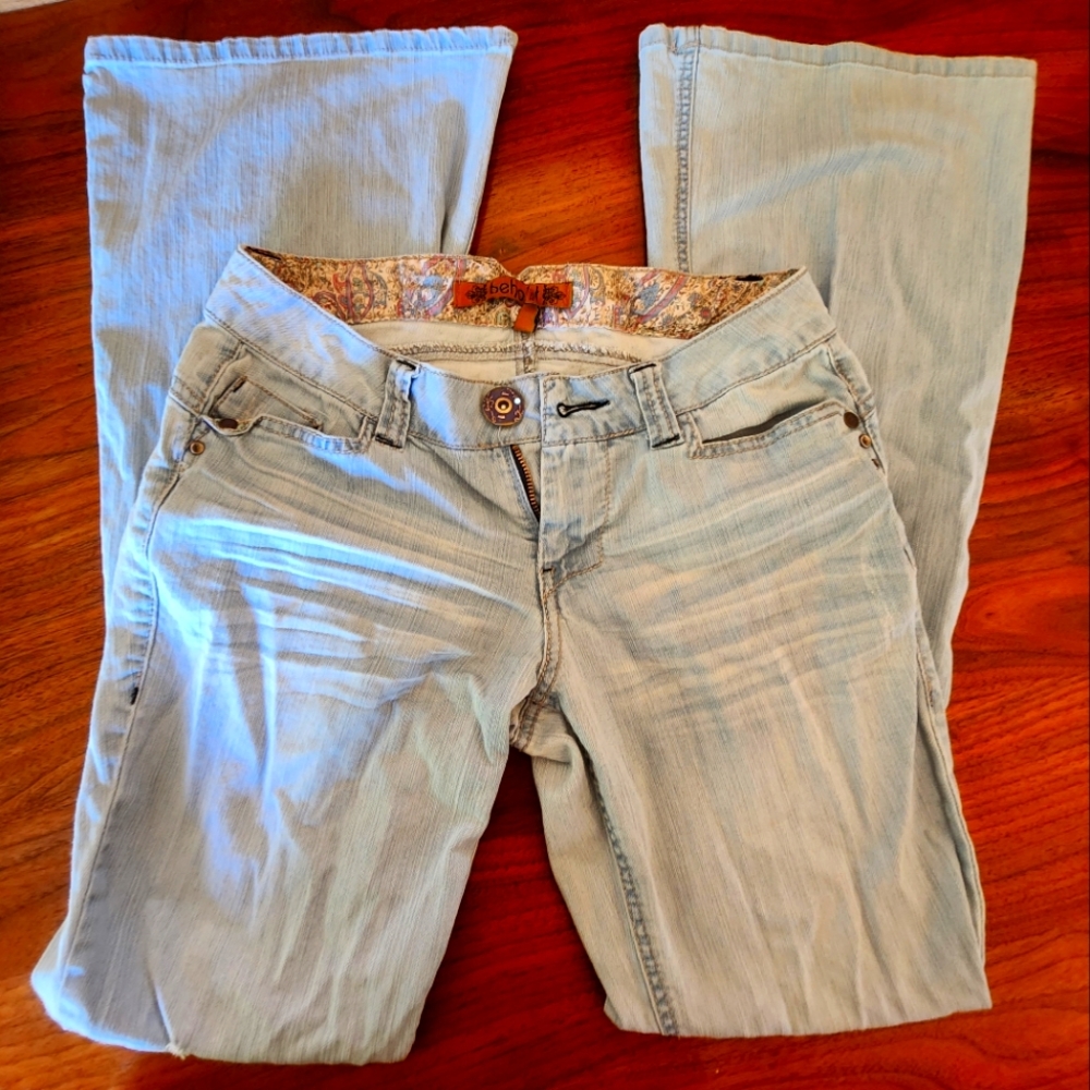 Behold jeans